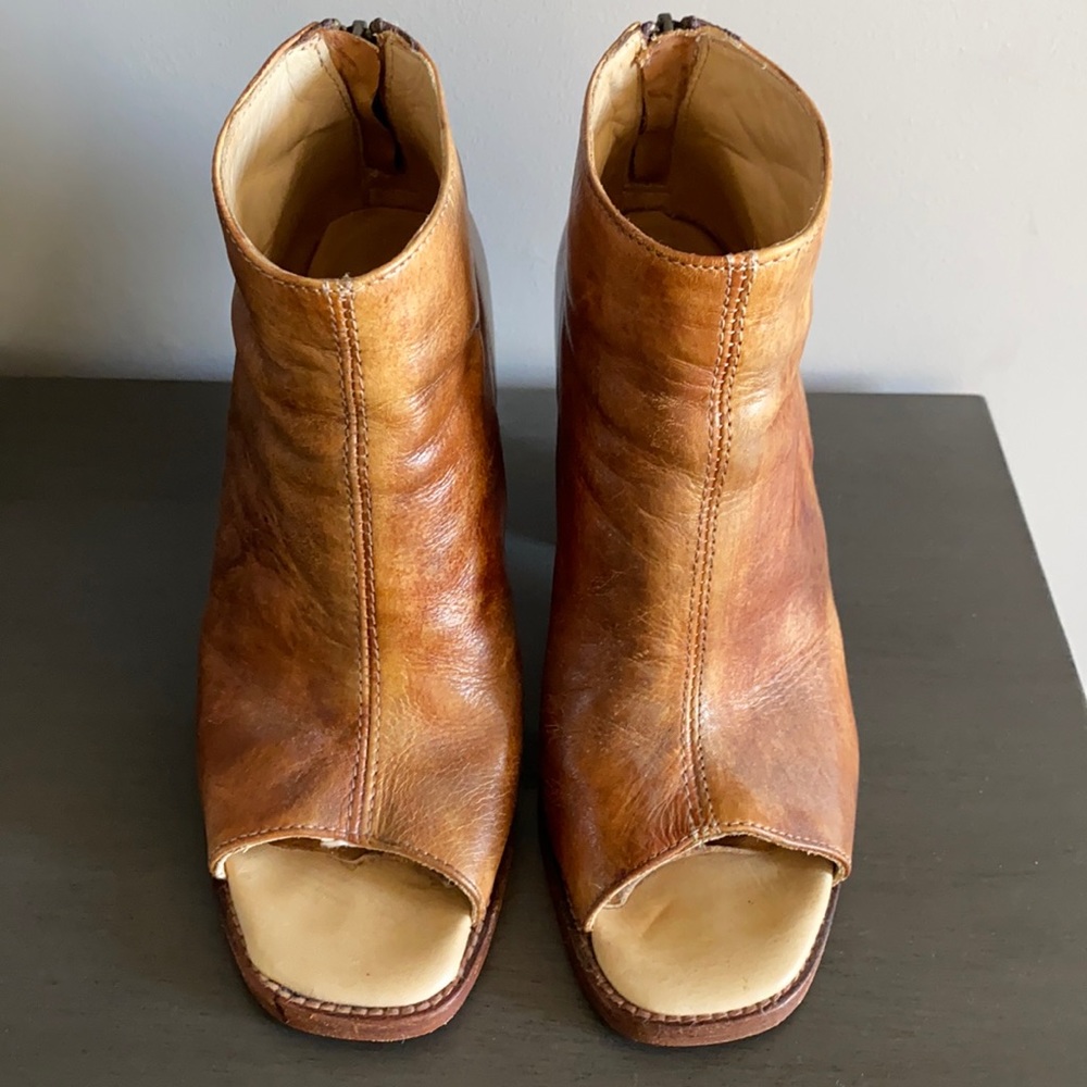 BedStu peep toe bootie